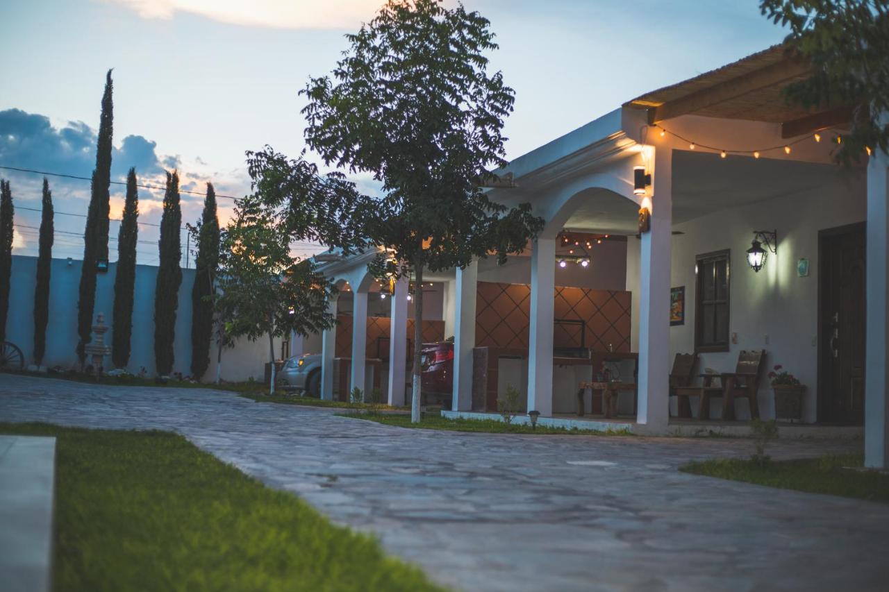 Hotel Posada Las Nubes Parras de la Fuente Bagian luar foto